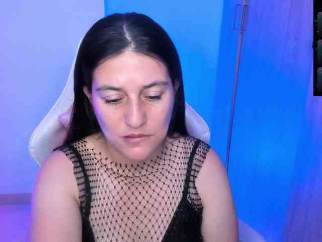 Saskyaajohnson webcam