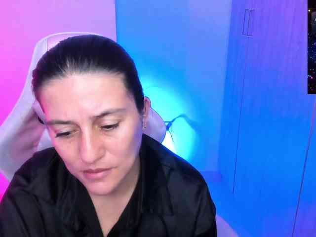 Saskyaajohnson webcam
