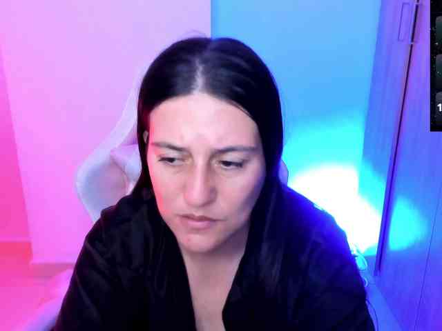 Saskyaajohnson webcam