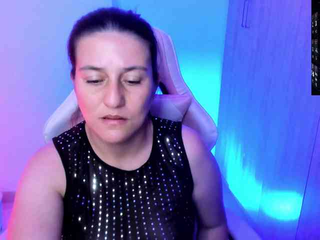 Saskyaajohnson webcam