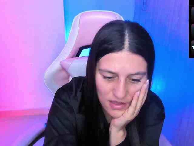 Saskyaajohnson webcam