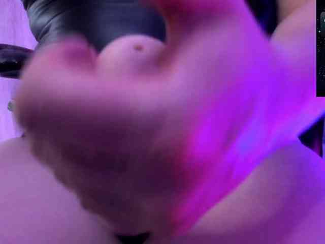 Saskyaajohnson's webcam live show