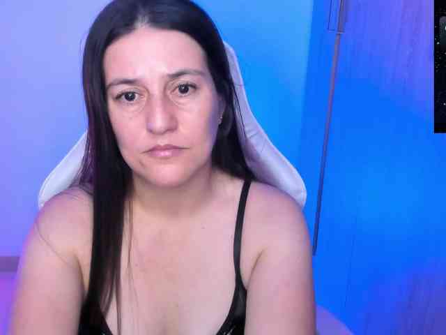 Saskyaajohnson webcam