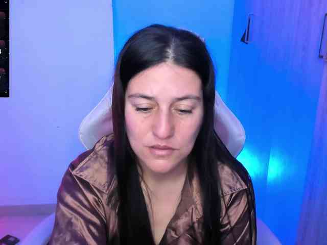 Saskyaajohnson webcam