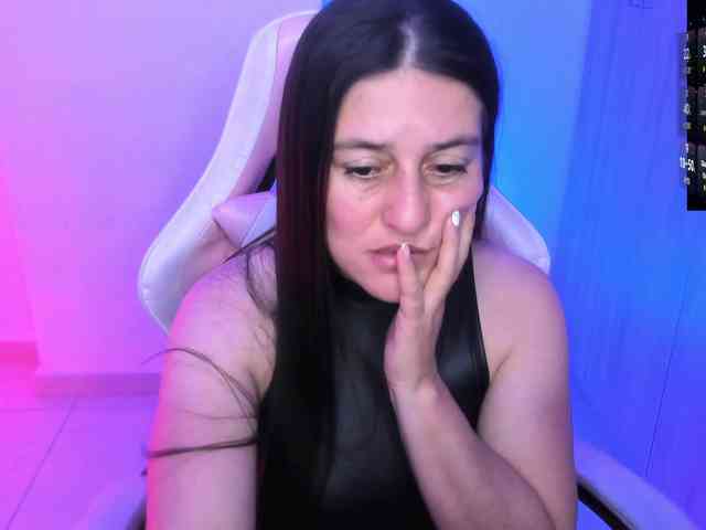 Saskyaajohnson webcam