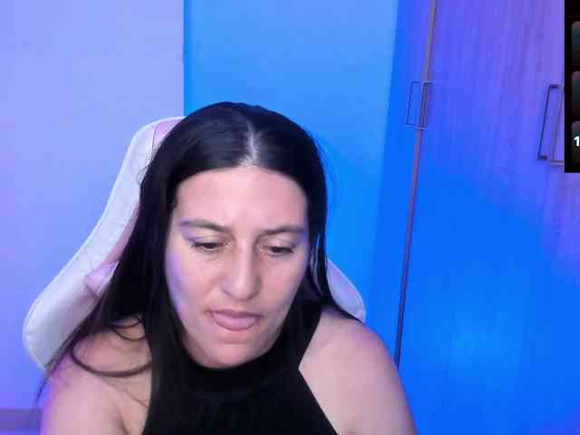 Saskyaajohnson webcam