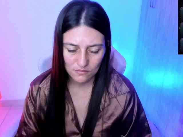 Saskyaajohnson Sex Cam Show