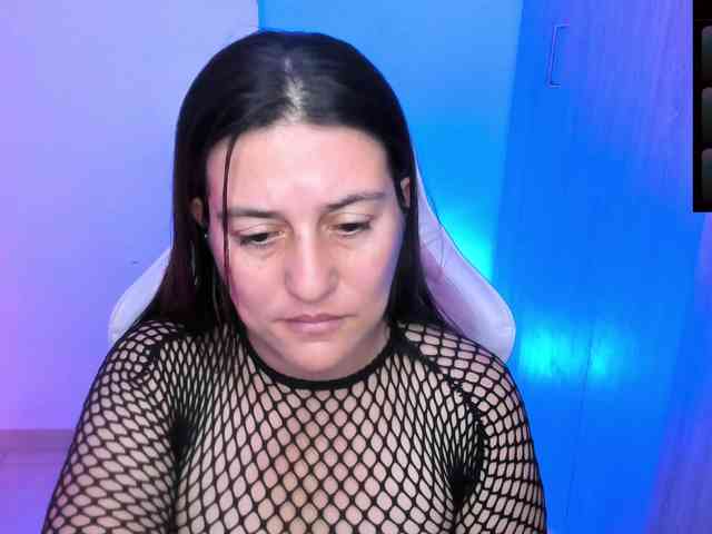 Saskyaajohnson webcam