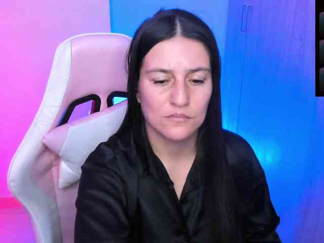 Saskyaajohnson webcam