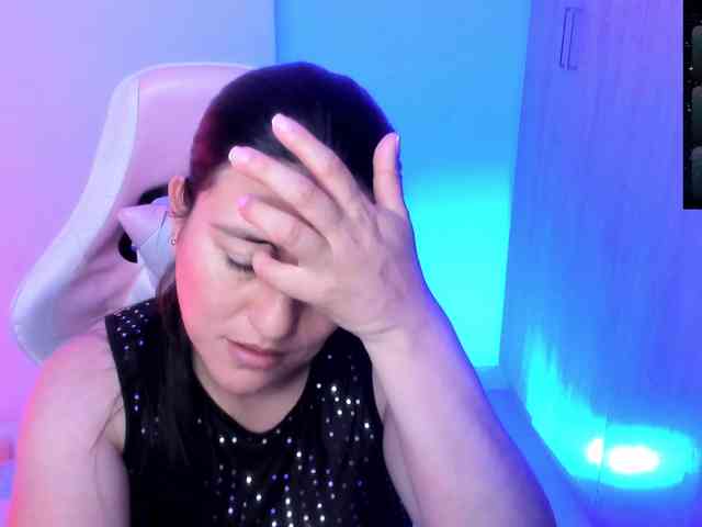 Saskyaajohnson webcam