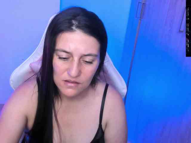 Saskyaajohnson webcam