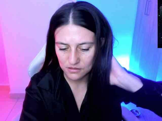 Saskyaajohnson webcam
