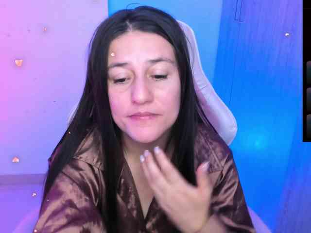 Saskyaajohnson webcam