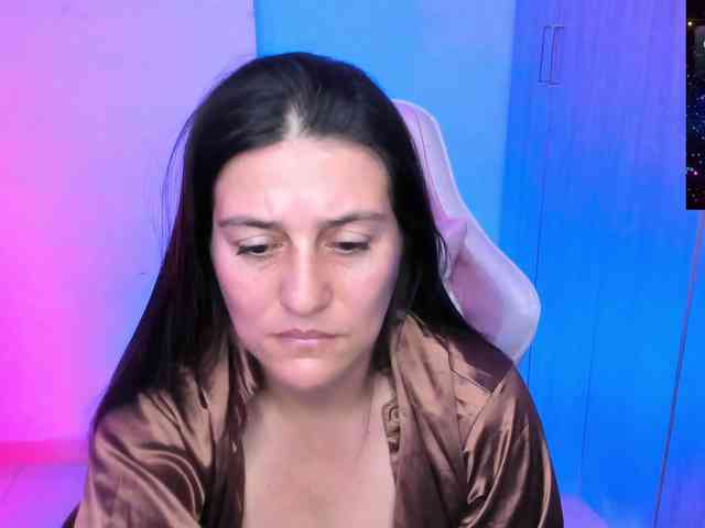 Saskyaajohnson webcam