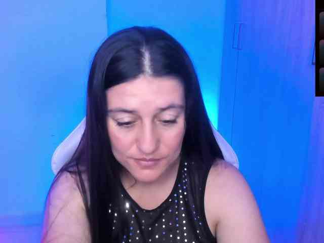 Saskyaajohnson webcam