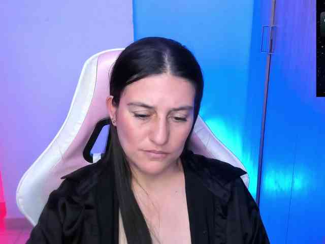 Saskyaajohnson webcam