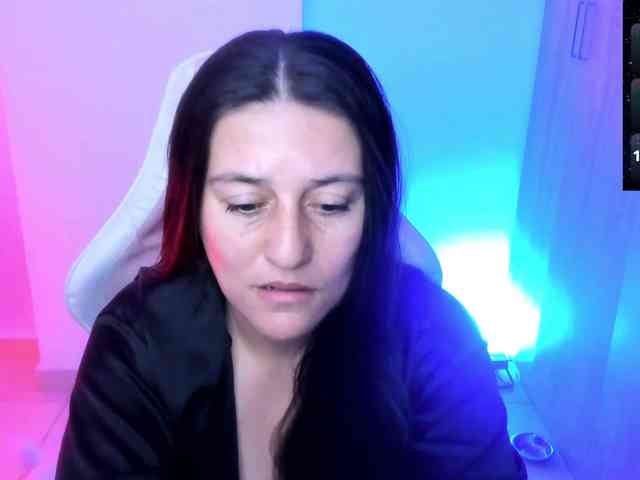 Saskyaajohnson webcam