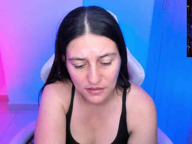 Saskyaajohnson webcam