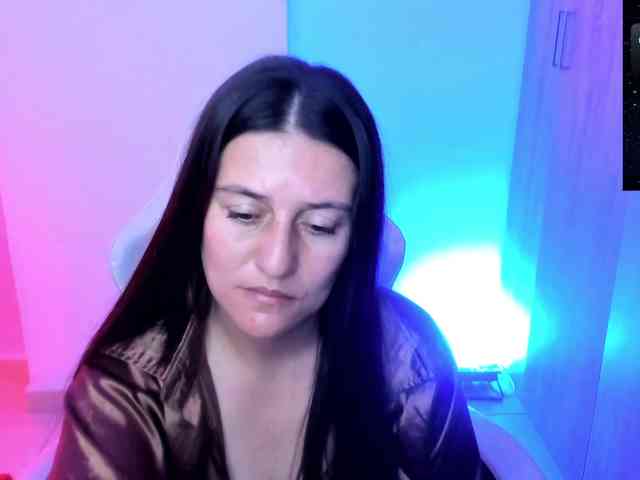 Saskyaajohnson webcam