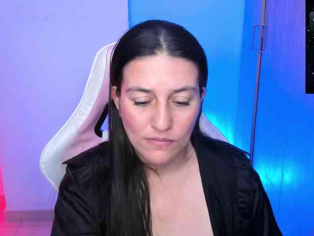 Saskyaajohnson webcam