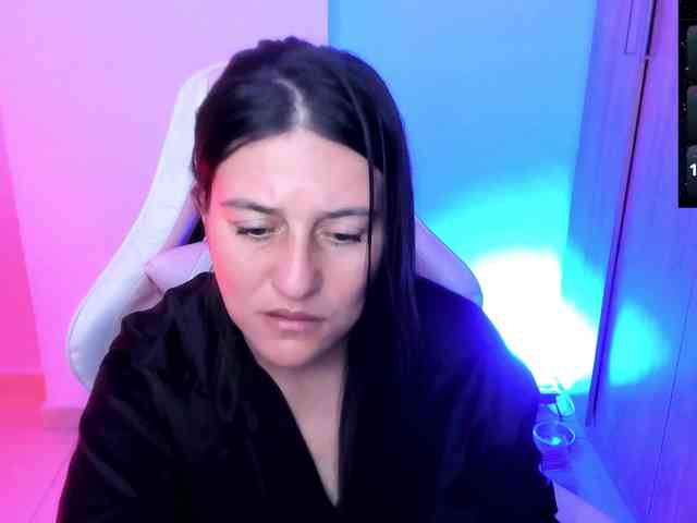 Saskyaajohnson webcam