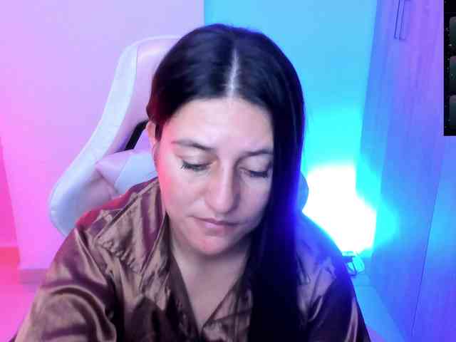 Saskyaajohnson webcam