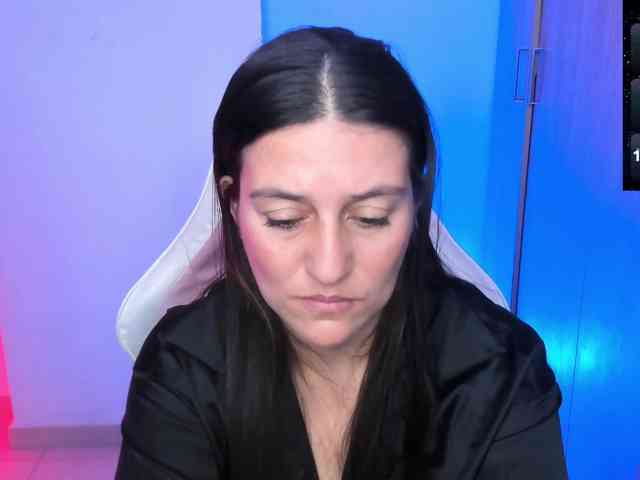 Saskyaajohnson webcam