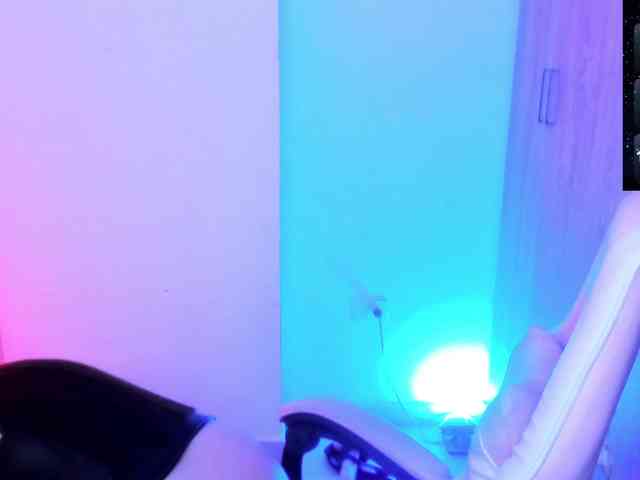 Saskyaajohnson webcam