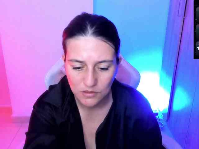 Saskyaajohnson webcam