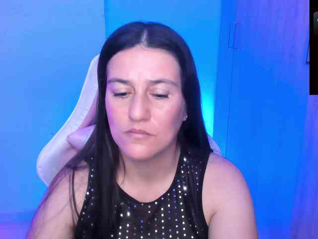 Saskyaajohnson webcam