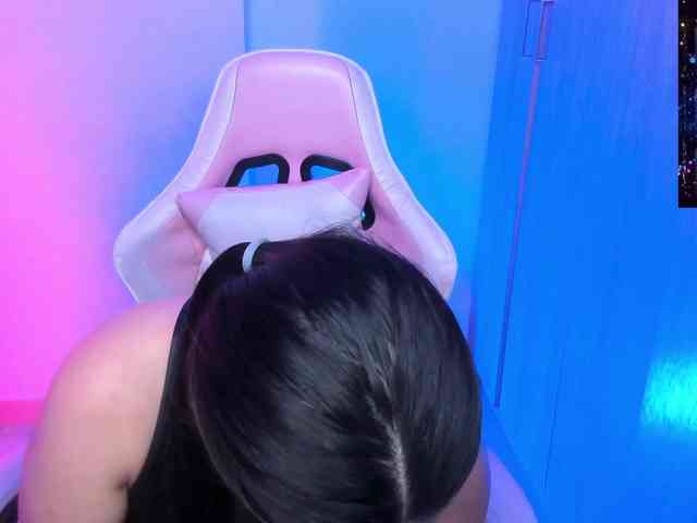 Saskyaajohnson webcam