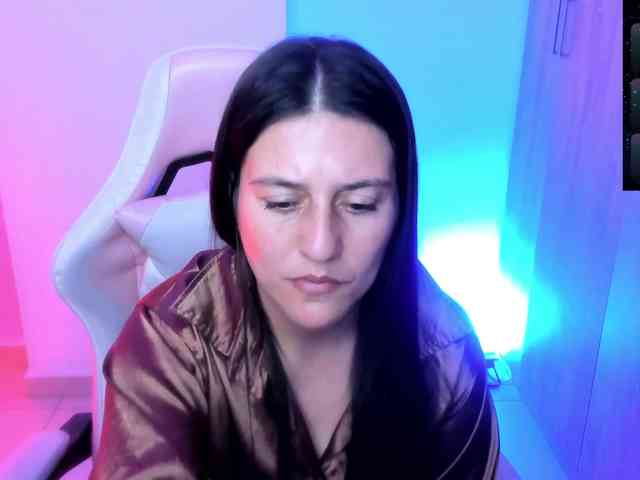 Saskyaajohnson webcam