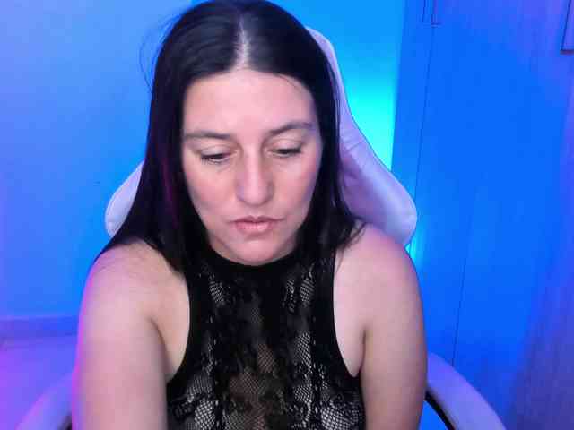 Saskyaajohnson webcam