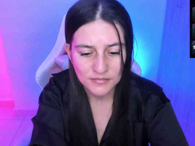 Saskyaajohnson webcam