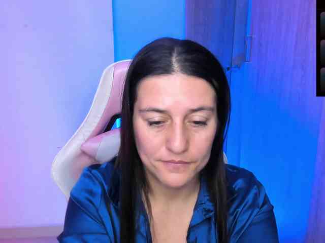 Saskyaajohnson webcam