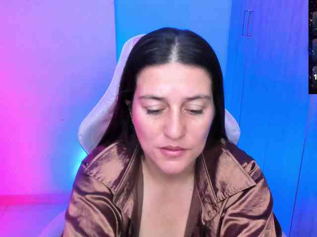 Saskyaajohnson webcam