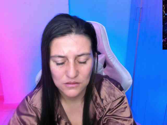 Saskyaajohnson webcam