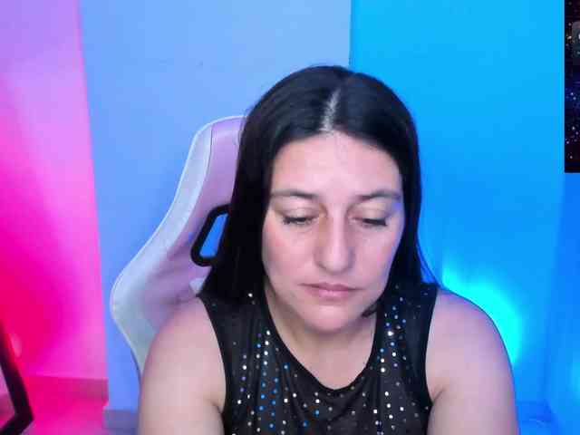 Saskyaajohnson webcam