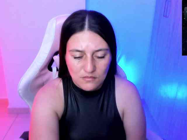 Saskyaajohnson webcam