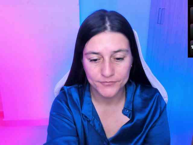 Saskyaajohnson webcam