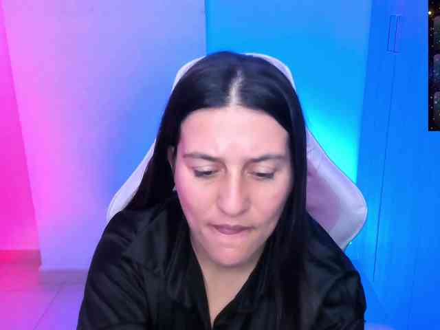 Saskyaajohnson webcam