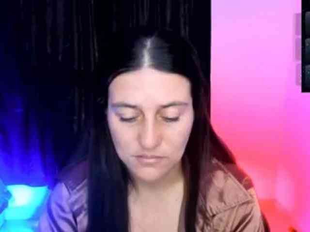 Saskyaajohnson webcam