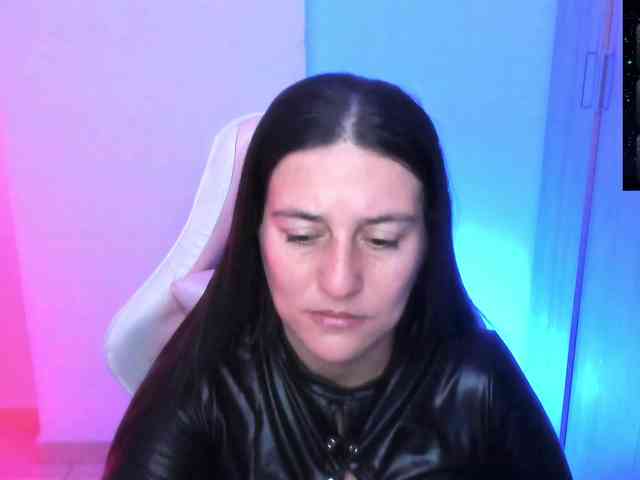 Saskyaajohnson webcam