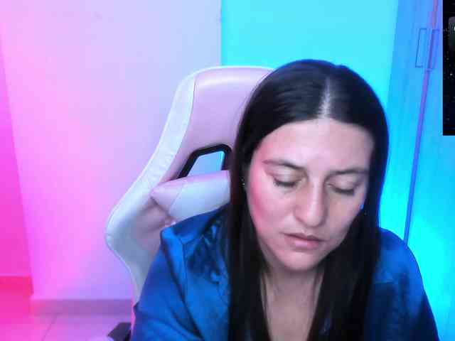 Saskyaajohnson webcam
