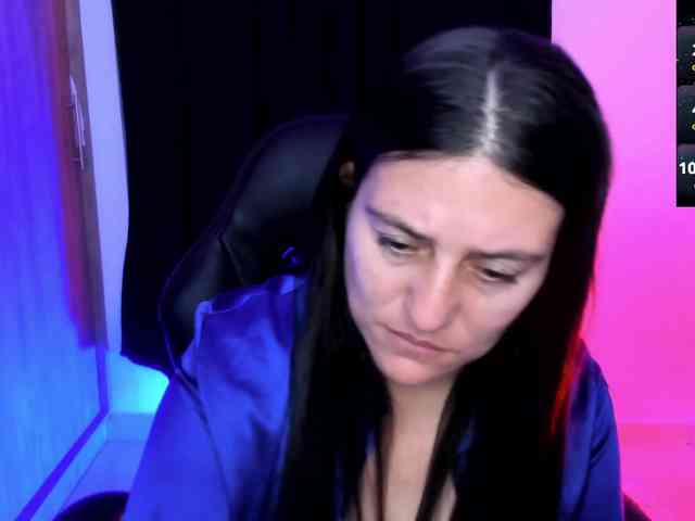 Saskyaajohnson webcam