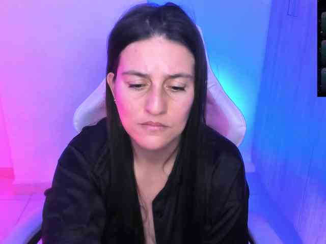 Saskyaajohnson webcam
