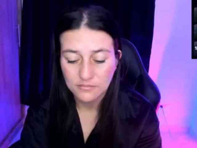 Saskyaajohnson webcam