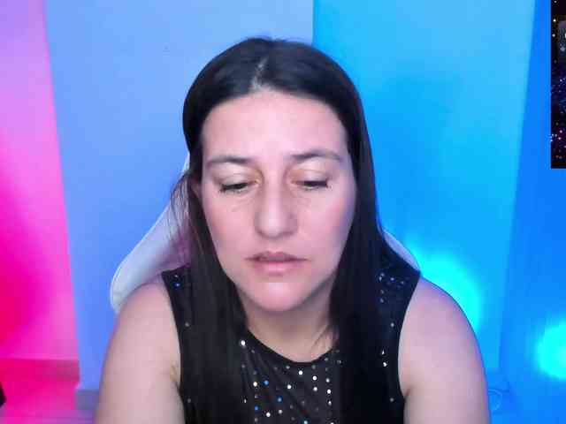 Saskyaajohnson webcam