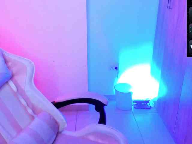 Saskyaajohnson webcam