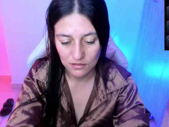 Saskyaajohnson webcam